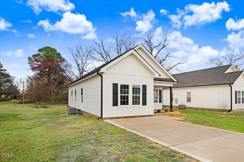 A home in Dunn