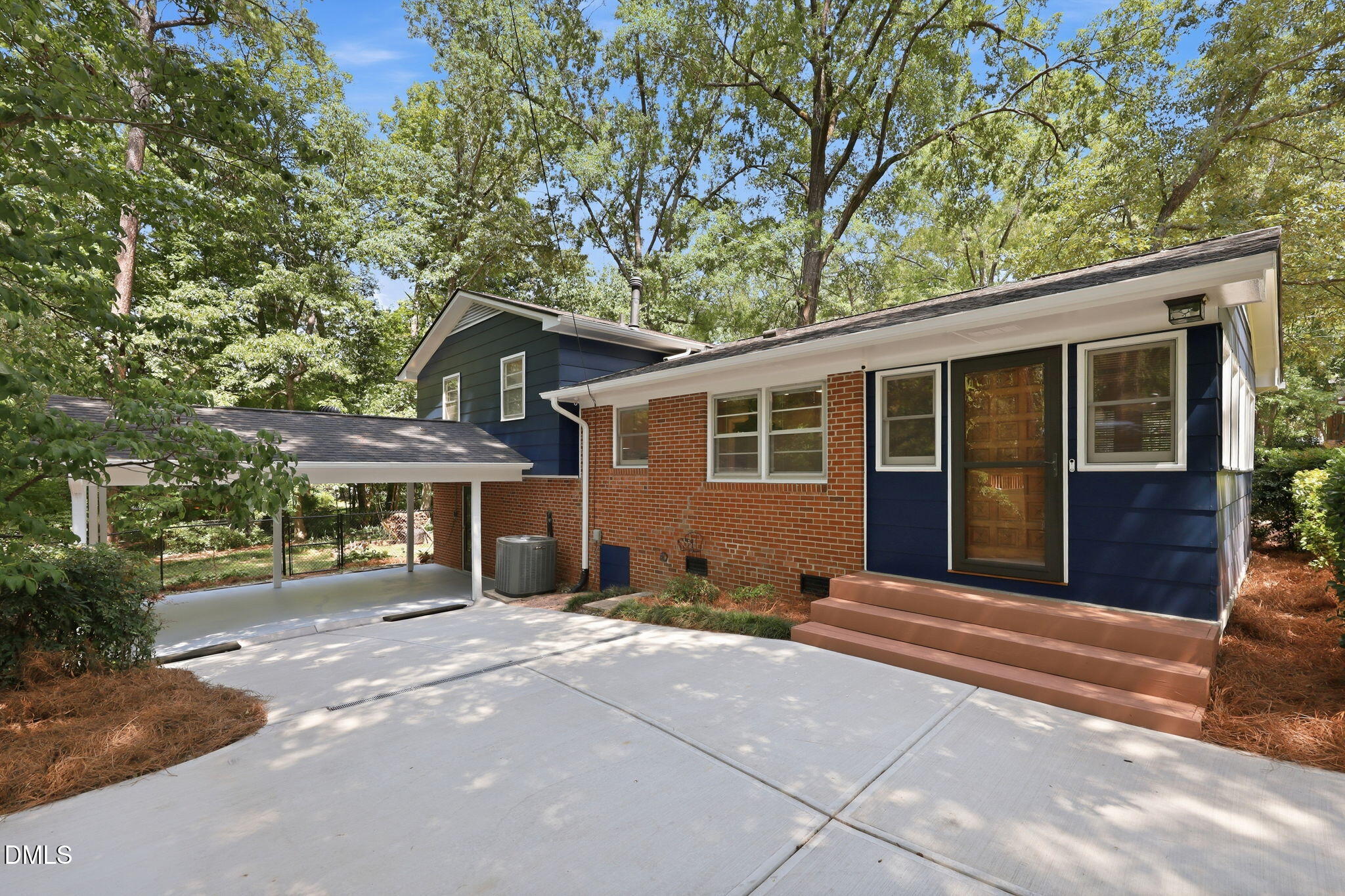 102 Lattimore Lane