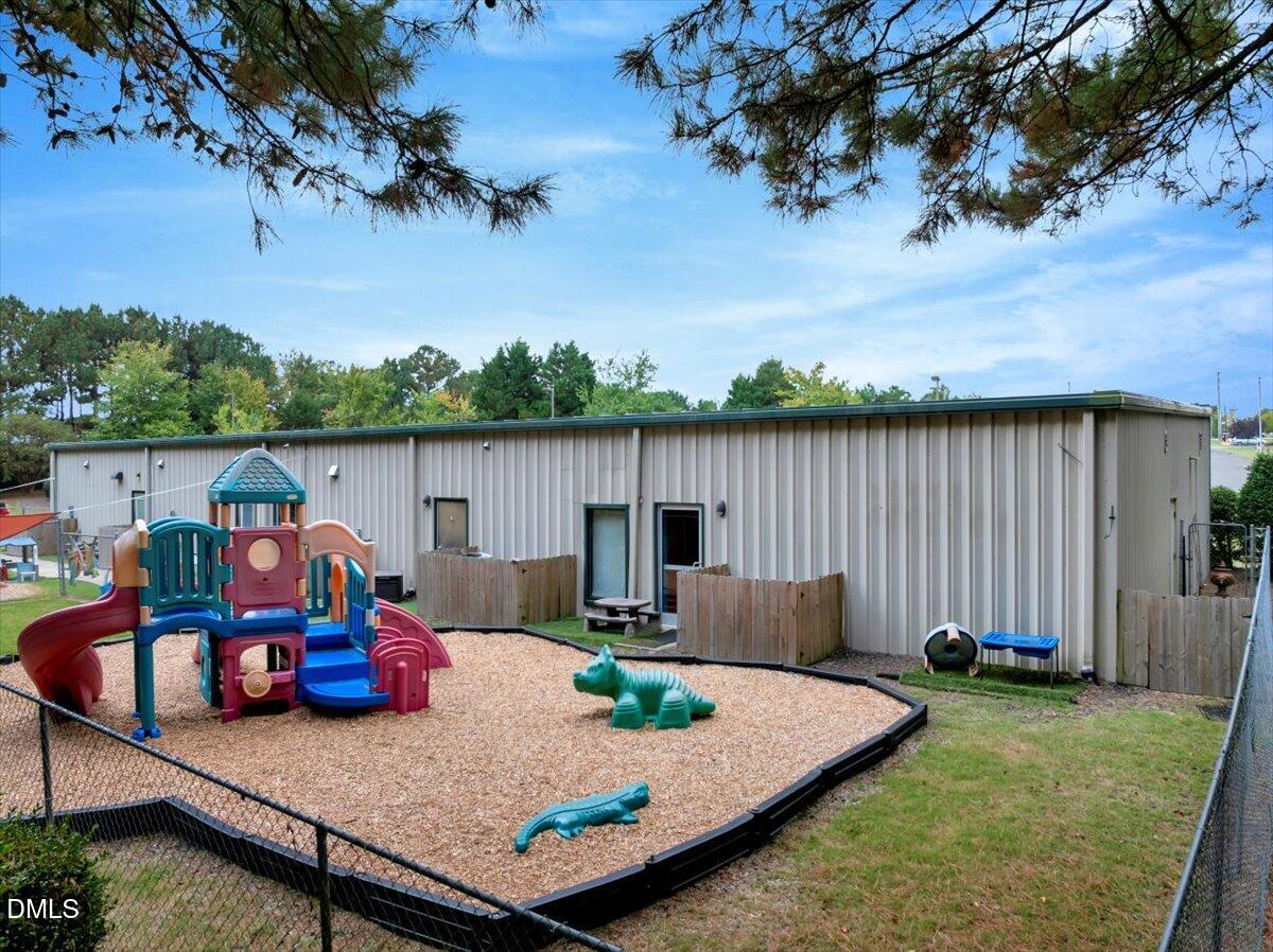 2559 Capitol Drive 101-105