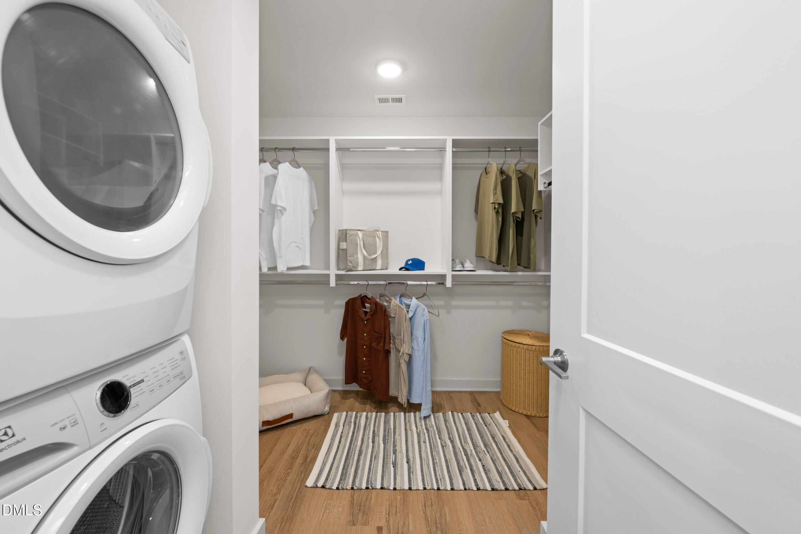 Raleigh, North Carolina 27603, United States, 2 Bedrooms Bedrooms, ,2 BathroomsBathrooms,Residential,Active,6090