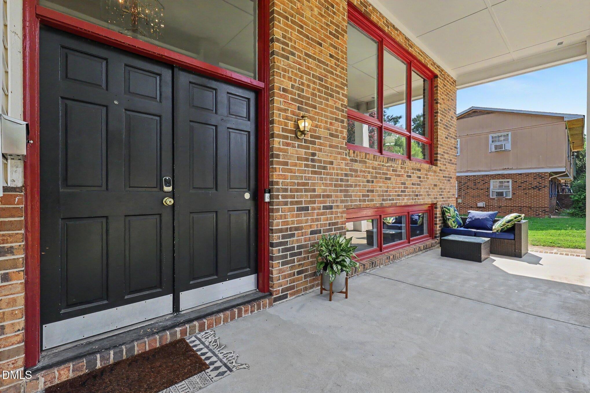 1416 Lions Way