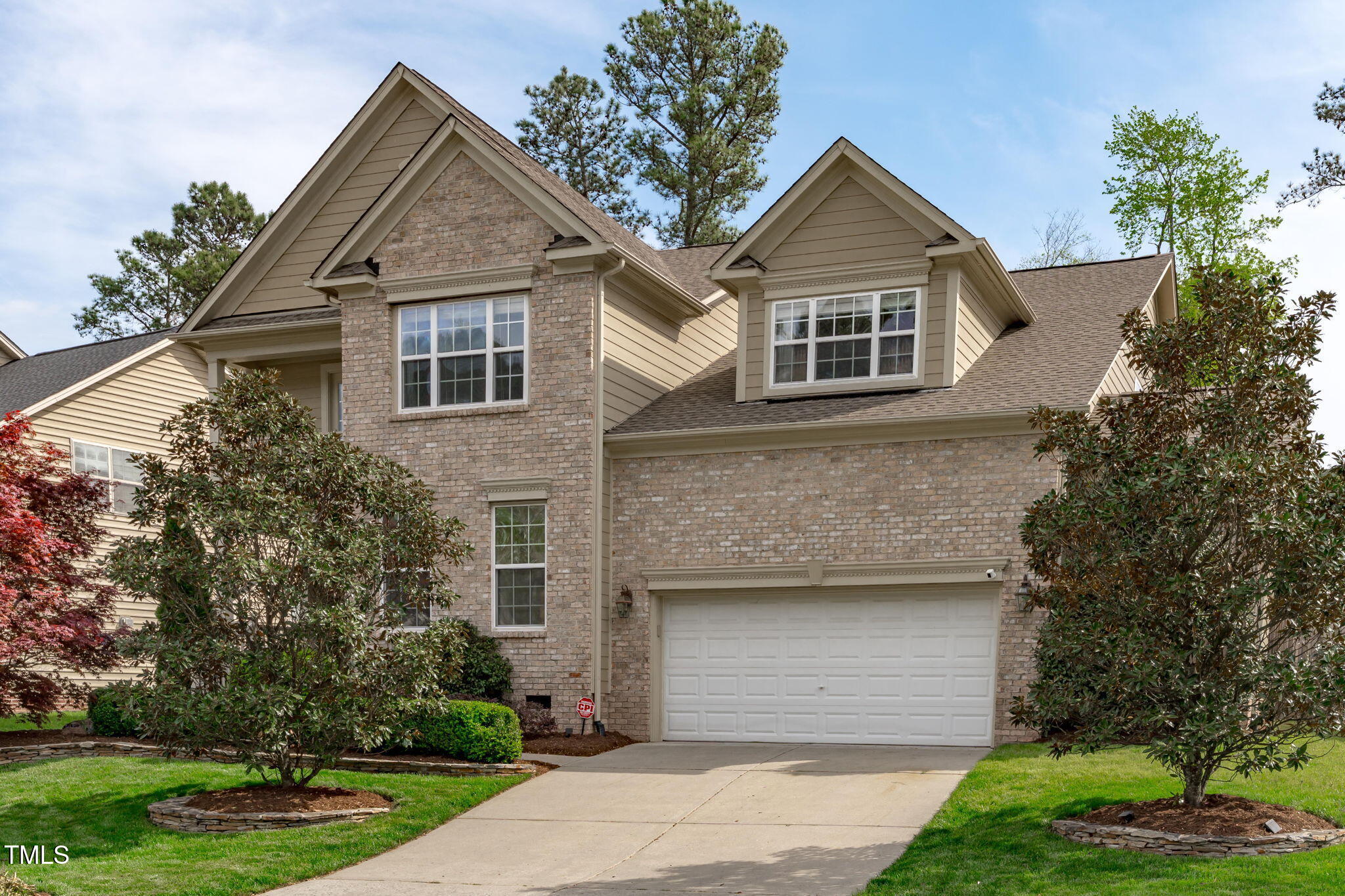 2109 Hemlock Hill Drive
