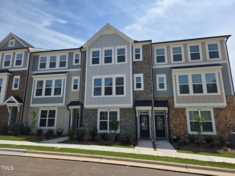 3020 Freewinds Way #47 Cary NC 27519