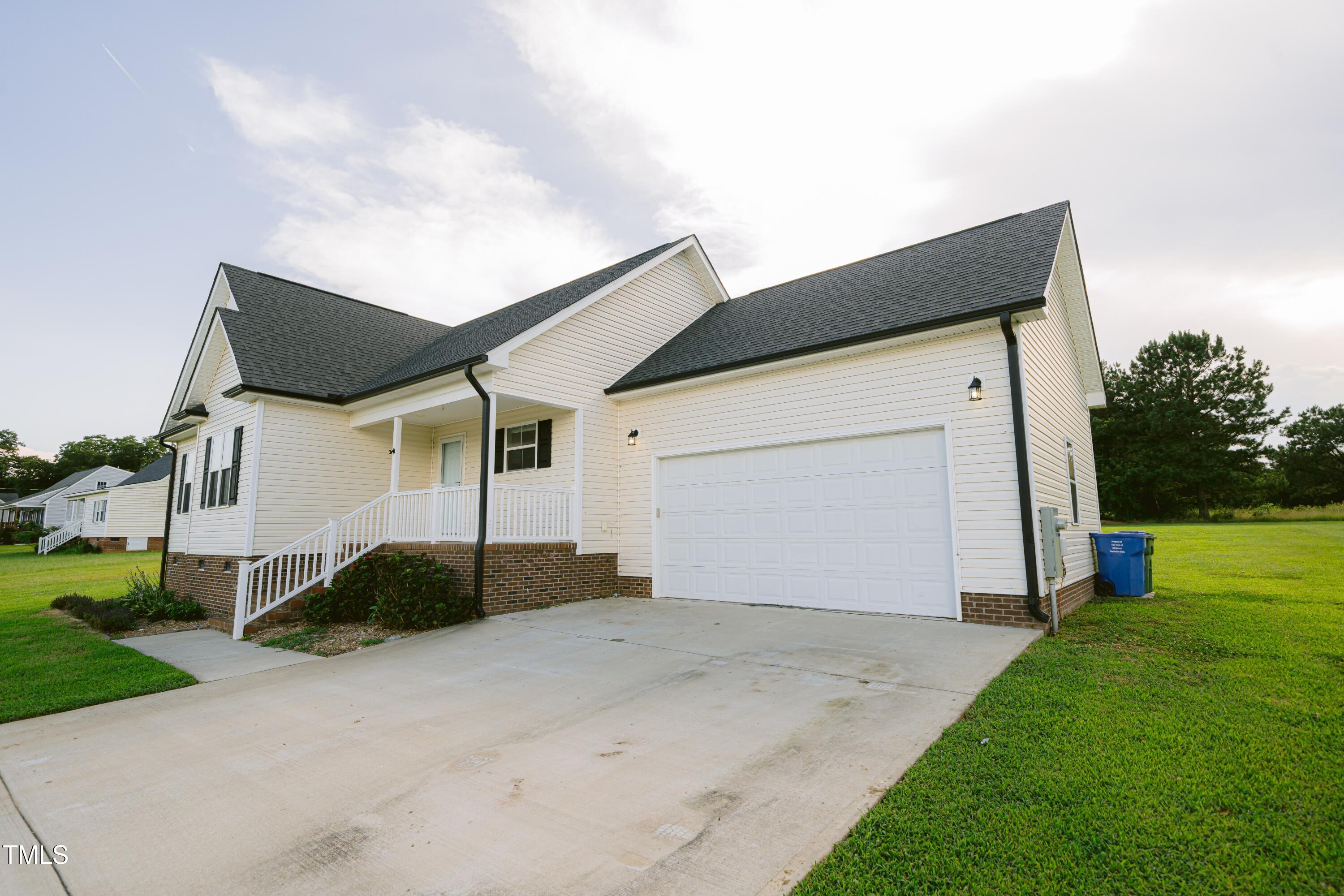 9350 Buck Deans Road