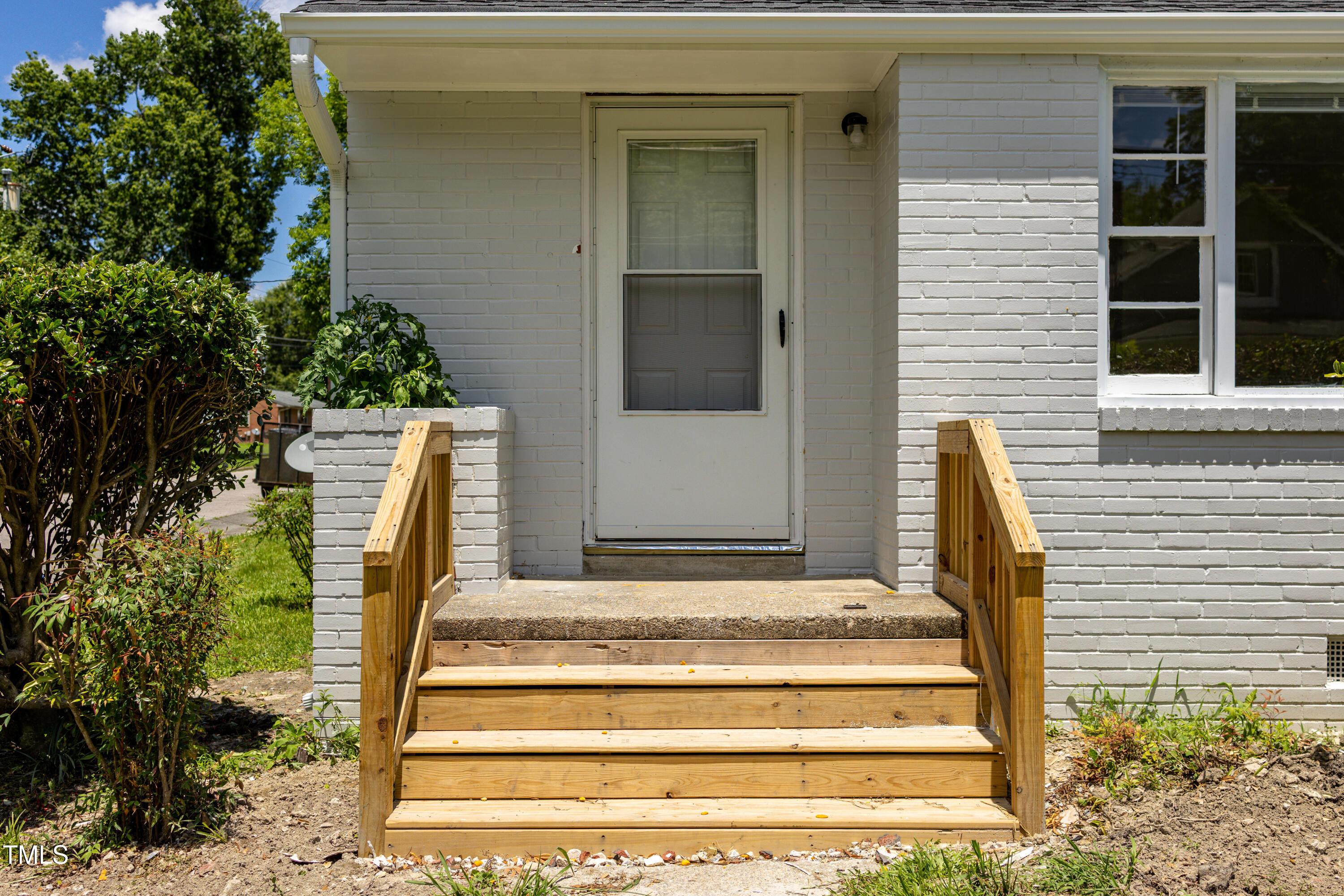 605 E Montgomery Street