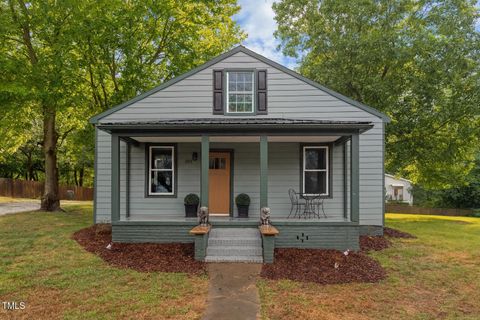 Property photo of 301 W Hill Avenue S, Hillsborough, NC 27278