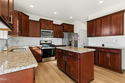 2133 Blue Iris Way Zebulon NC 27597