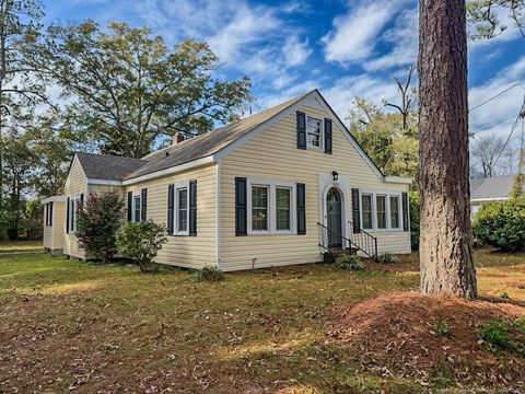 Photo of 1603 McMillan Avenue, Lumberton, NC 28358 (MLS # LP753634)