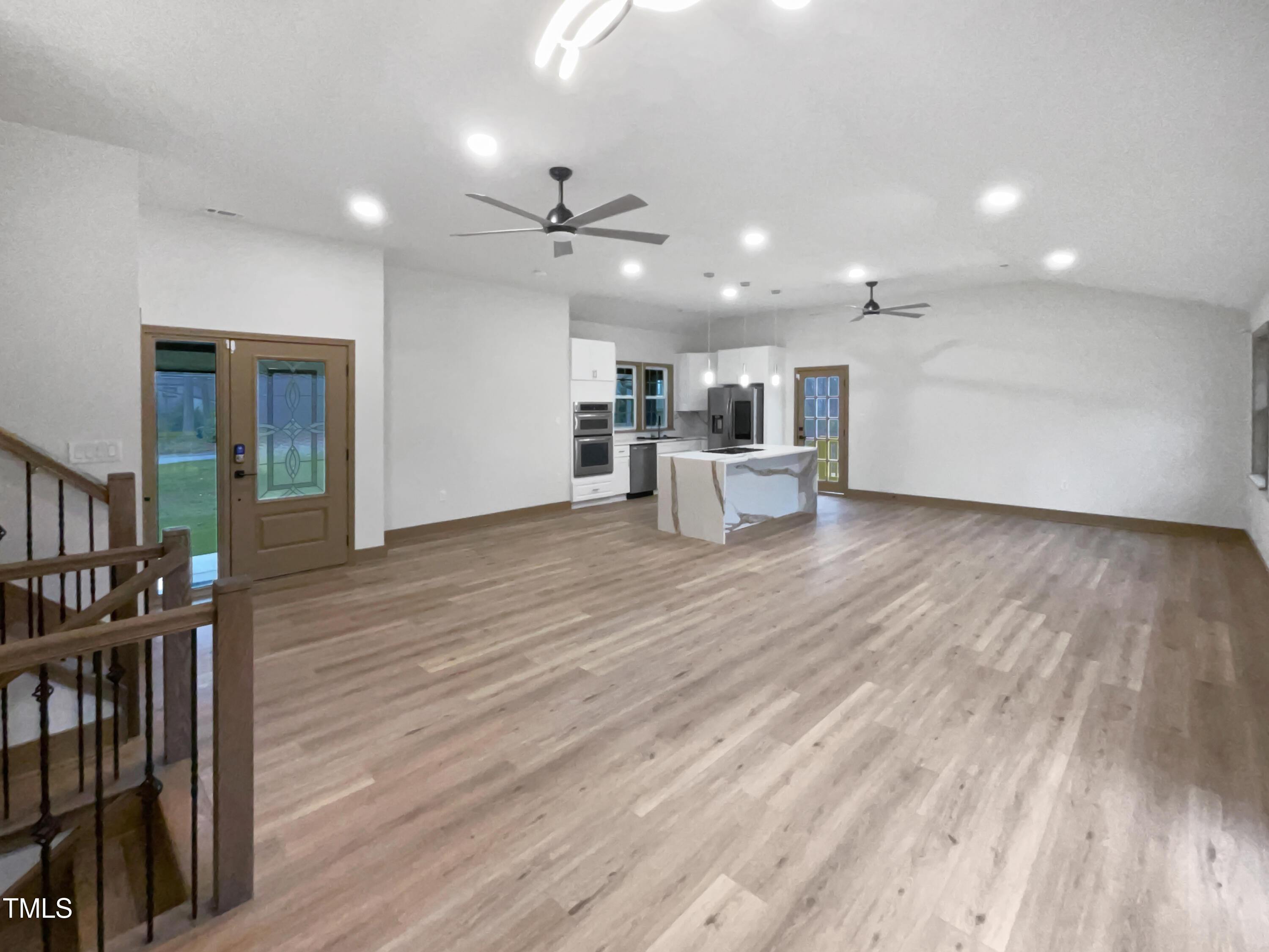 8125 Park Side Drive
