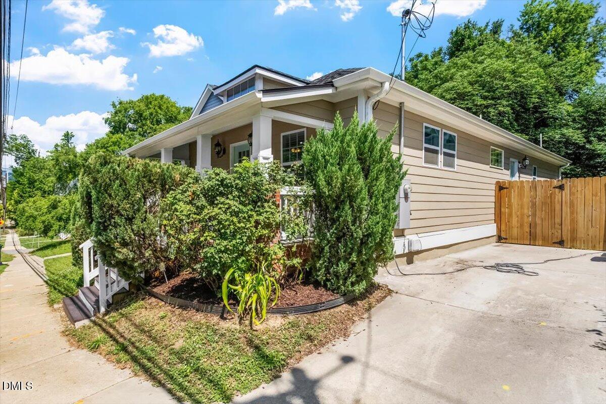 705 E Lenoir Street