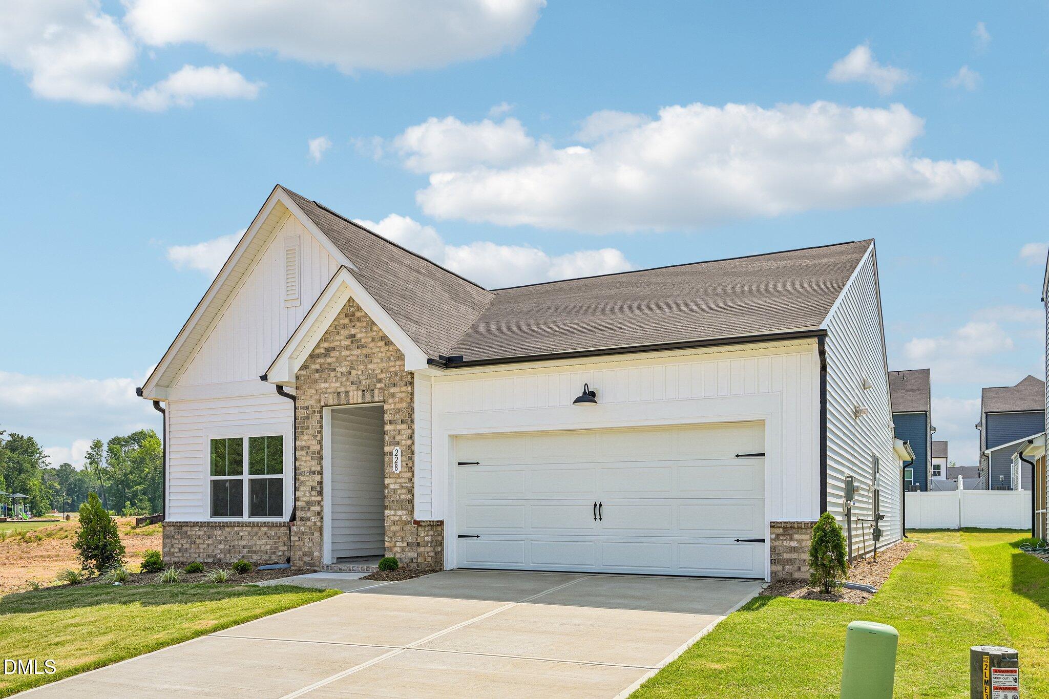 129 N Stone Mill Trail