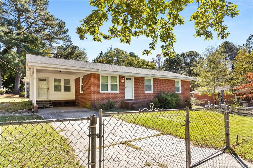 1512 Crescent Drive