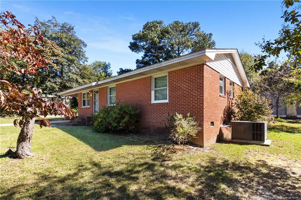 1512 Crescent Drive