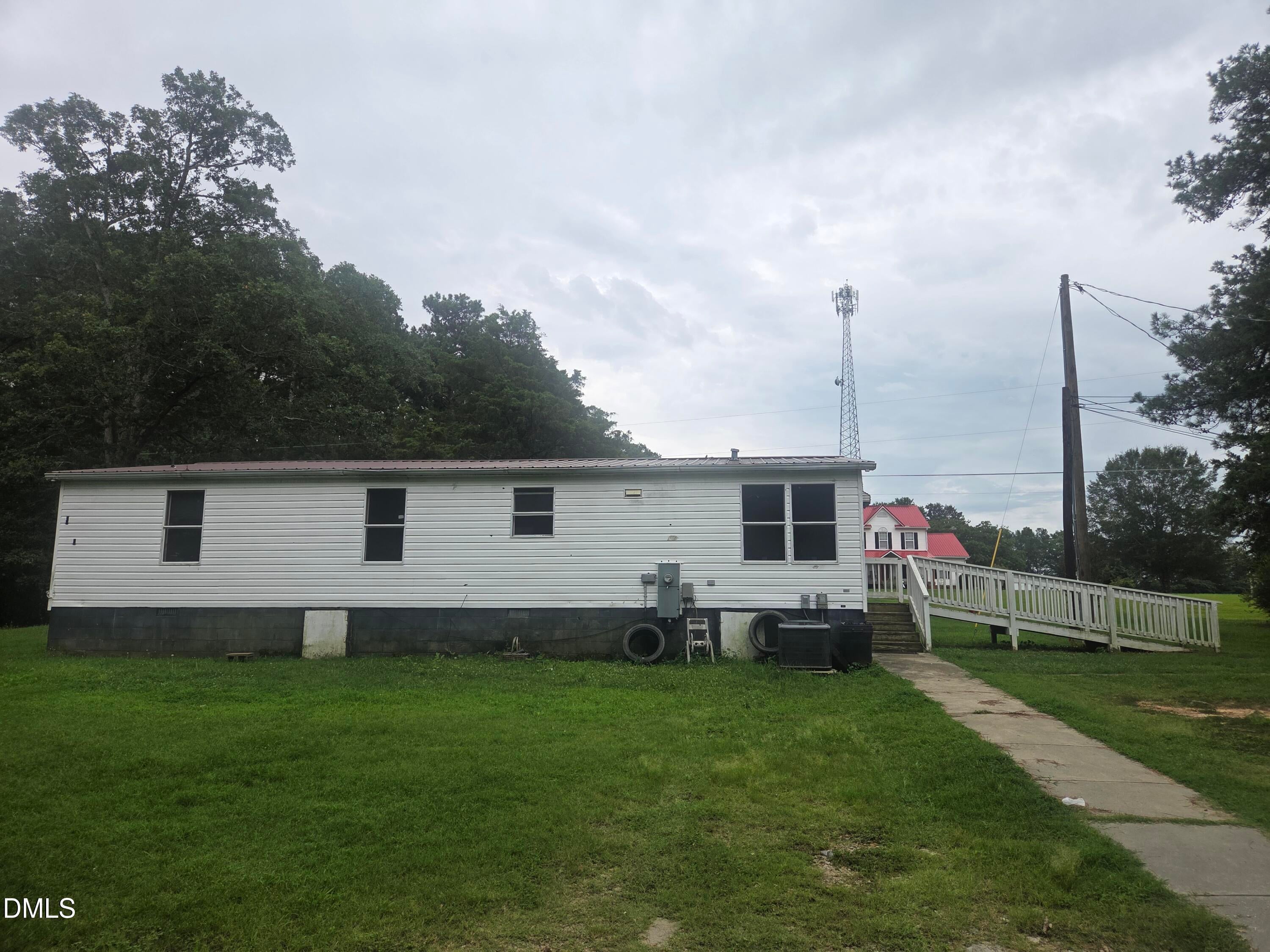 109 Bolton Lane