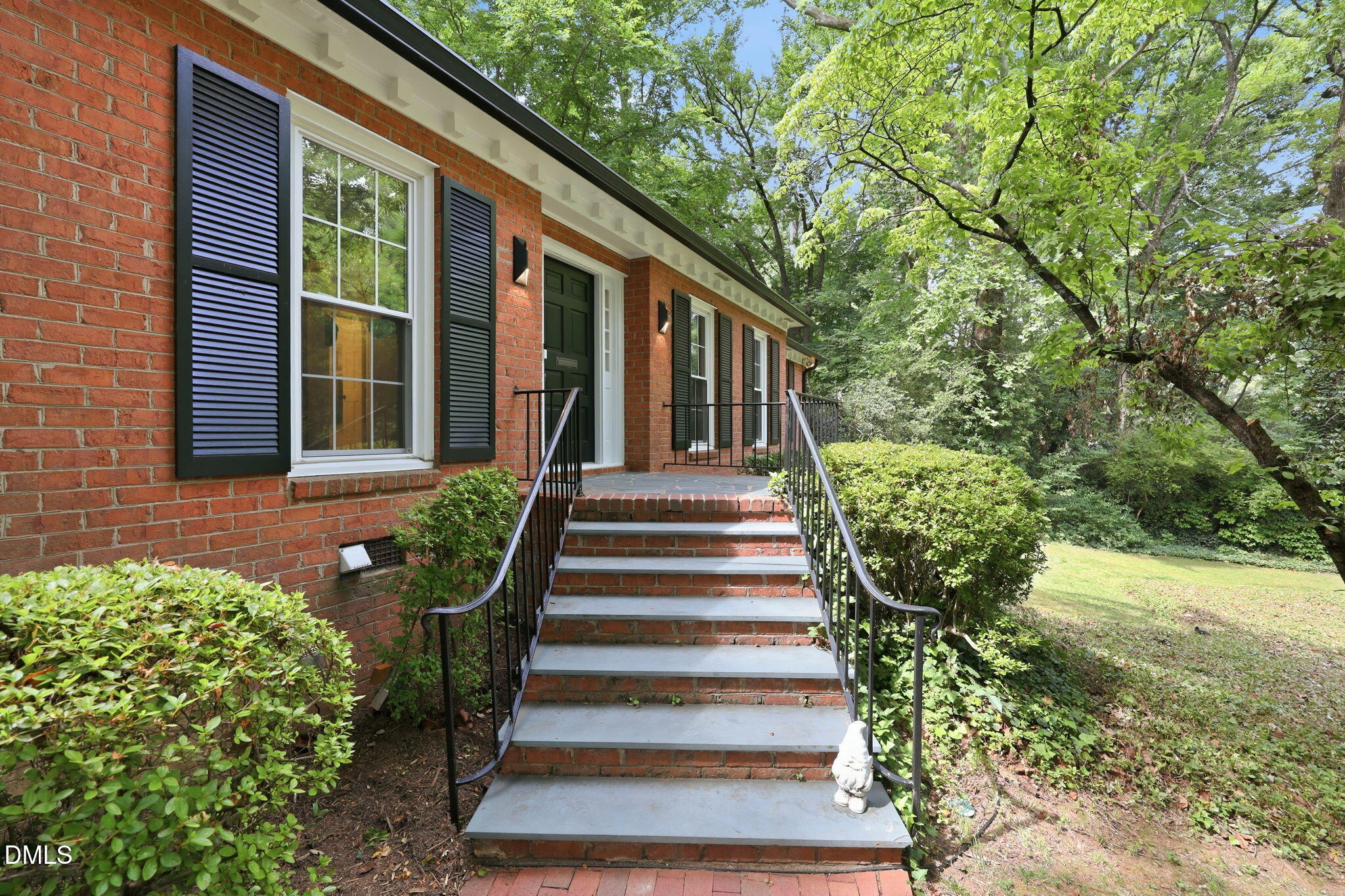 803 W Cornwallis Drive