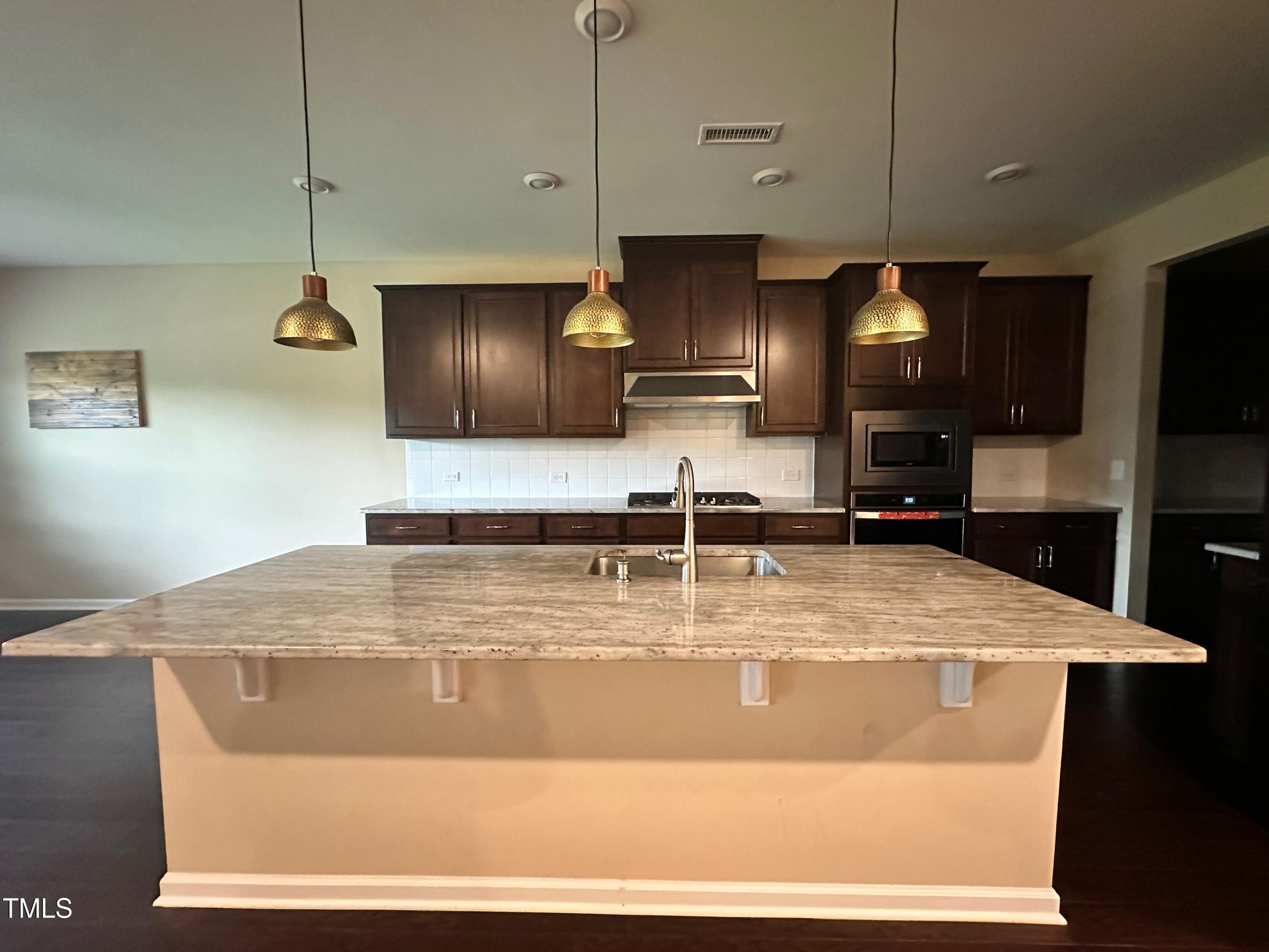 3525 Jordan Manors Drive