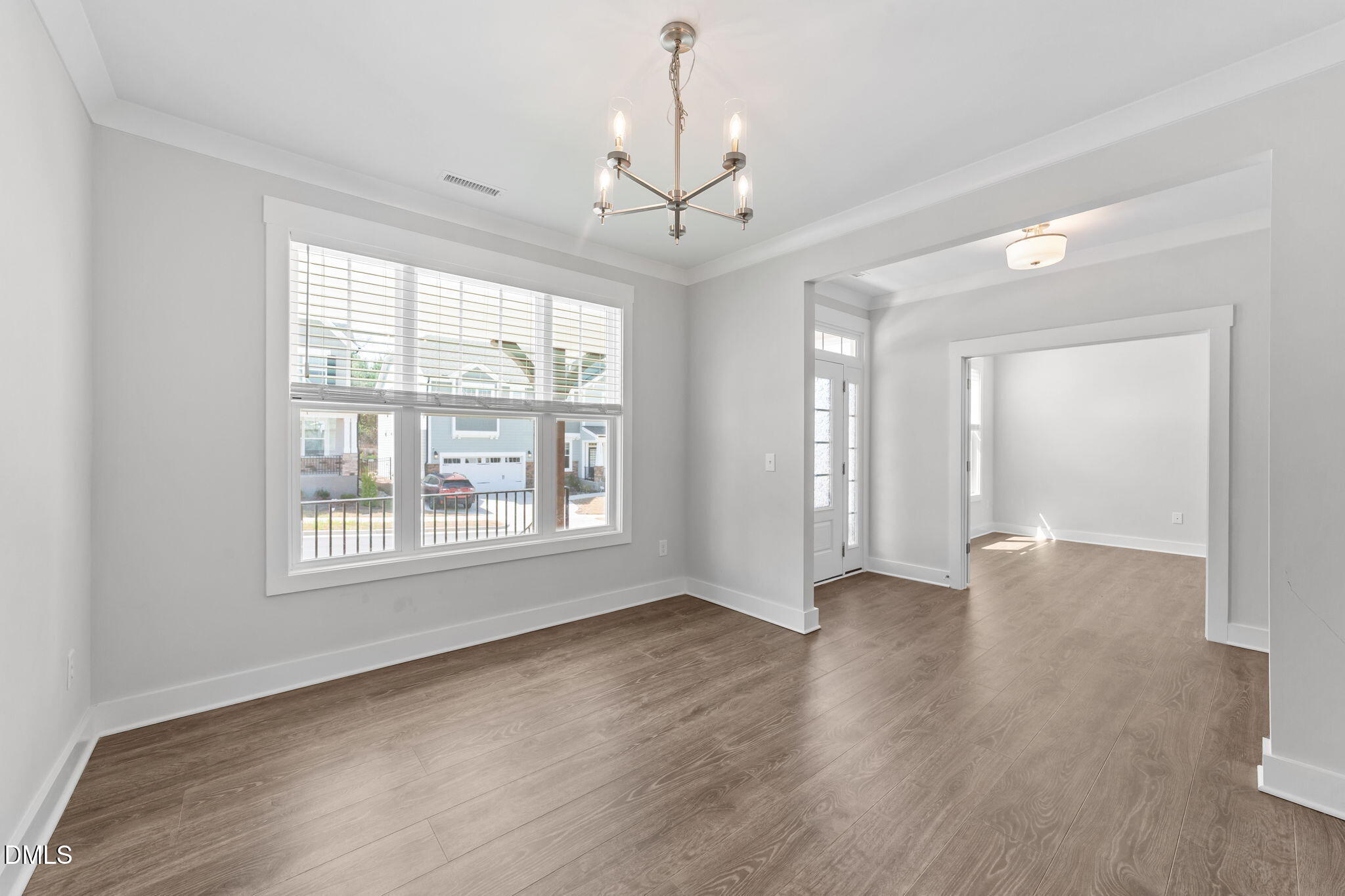 3044 Cave Junction Station