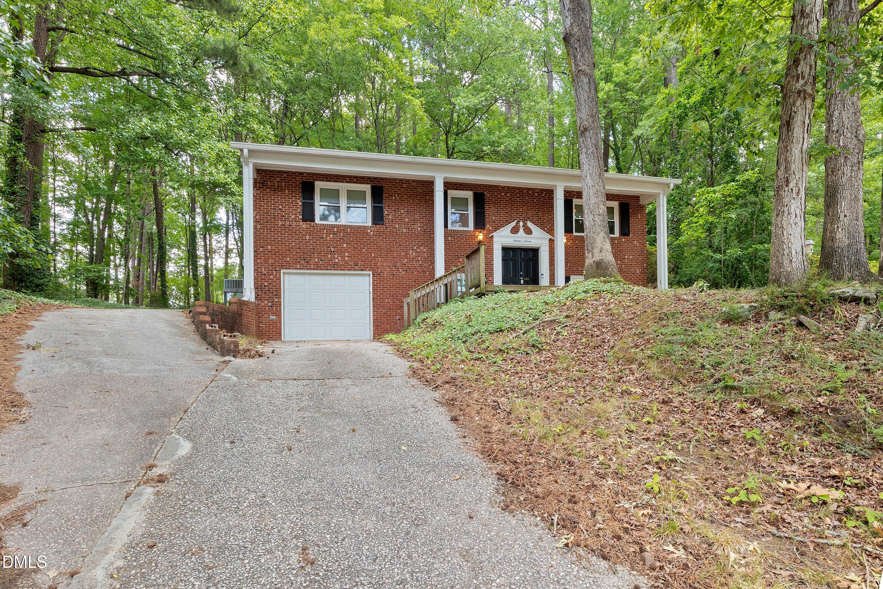 1607 Sycamore Drive