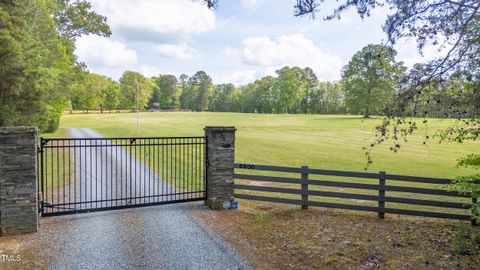 6600(A) Maynard Farm Road Chapel Hill NC 27516
