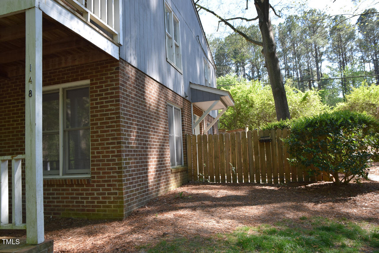 148 Carmichael Court
