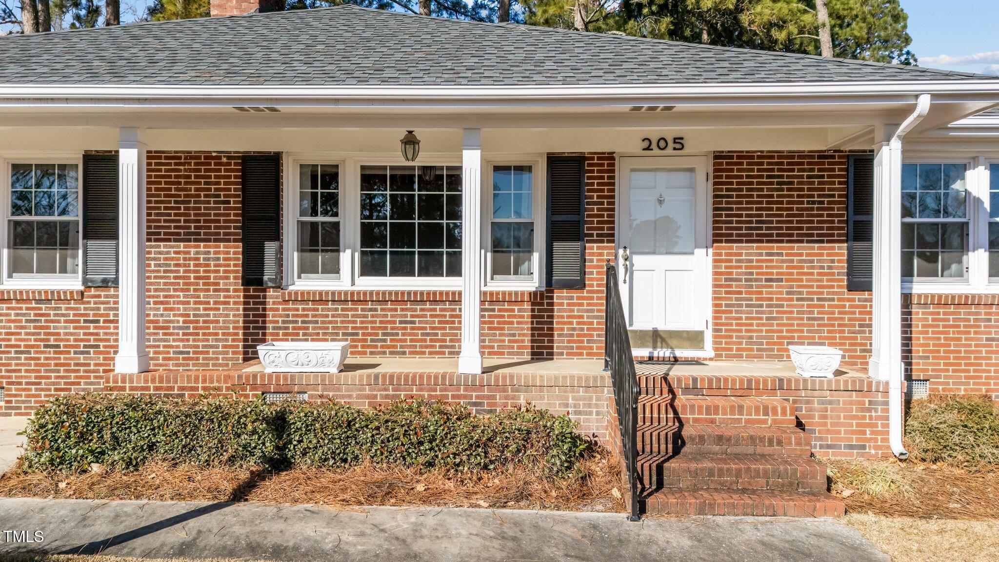 205 N Augusta Avenue