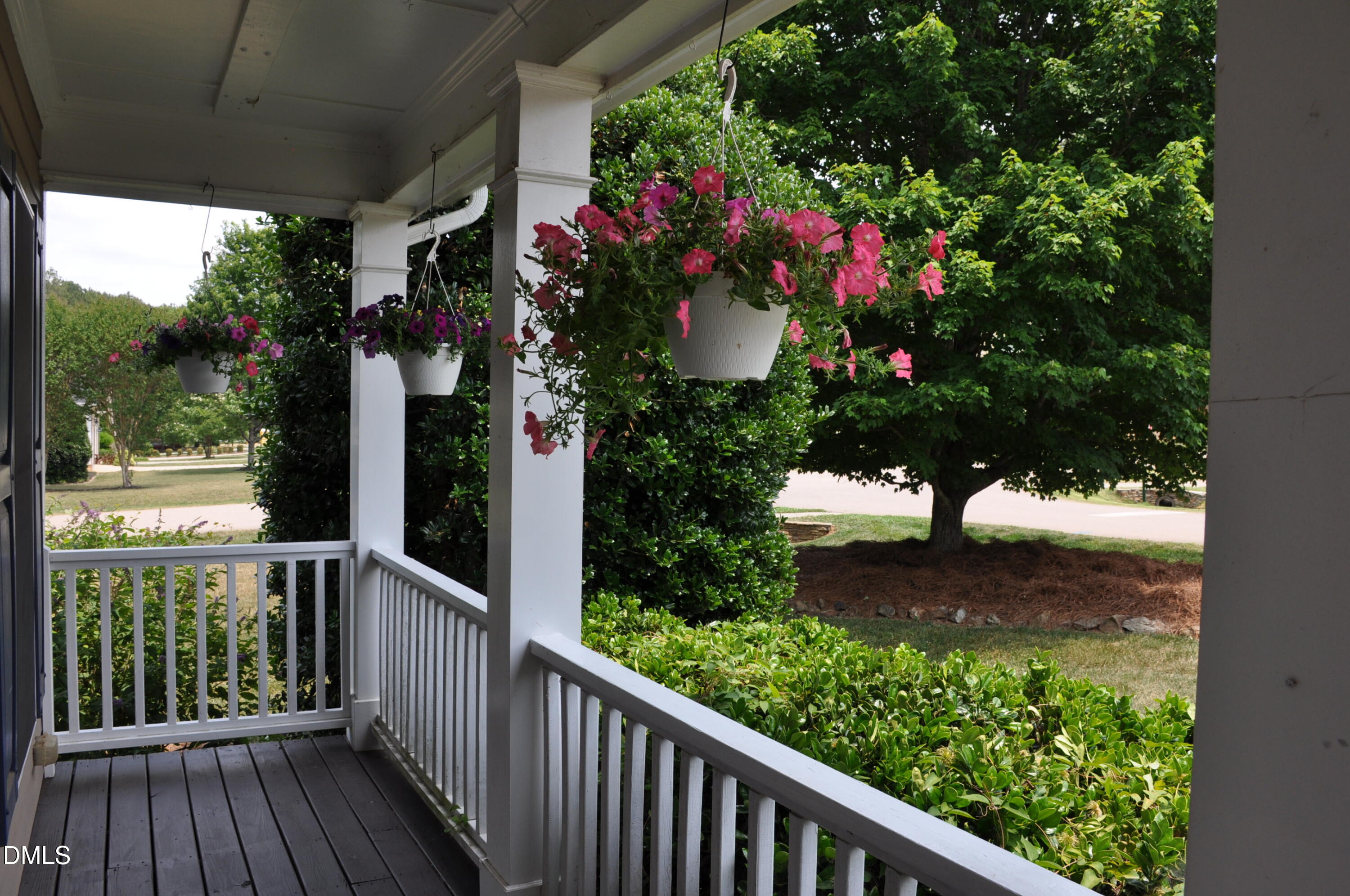 98 Bridle Path