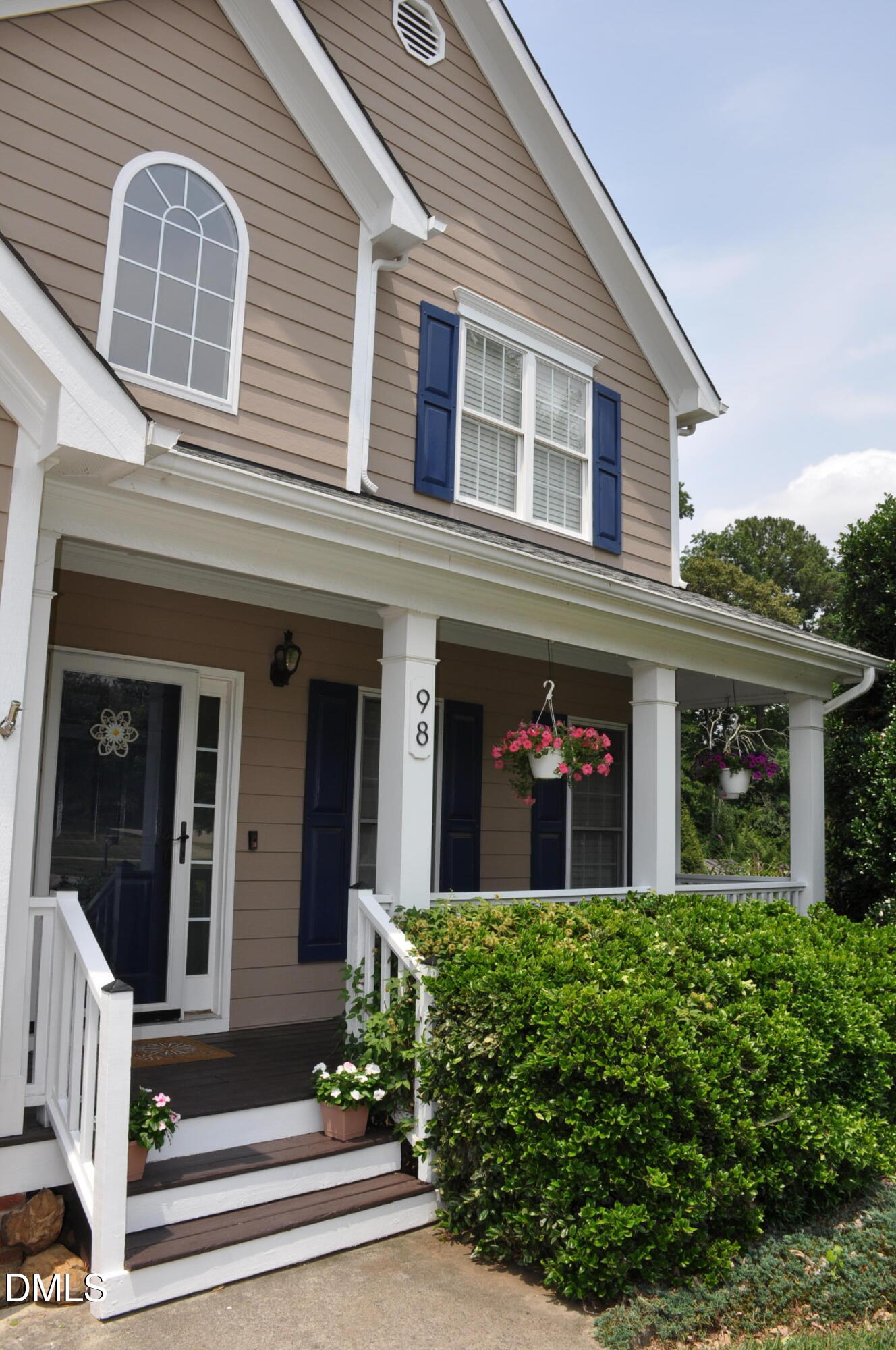 98 Bridle Path