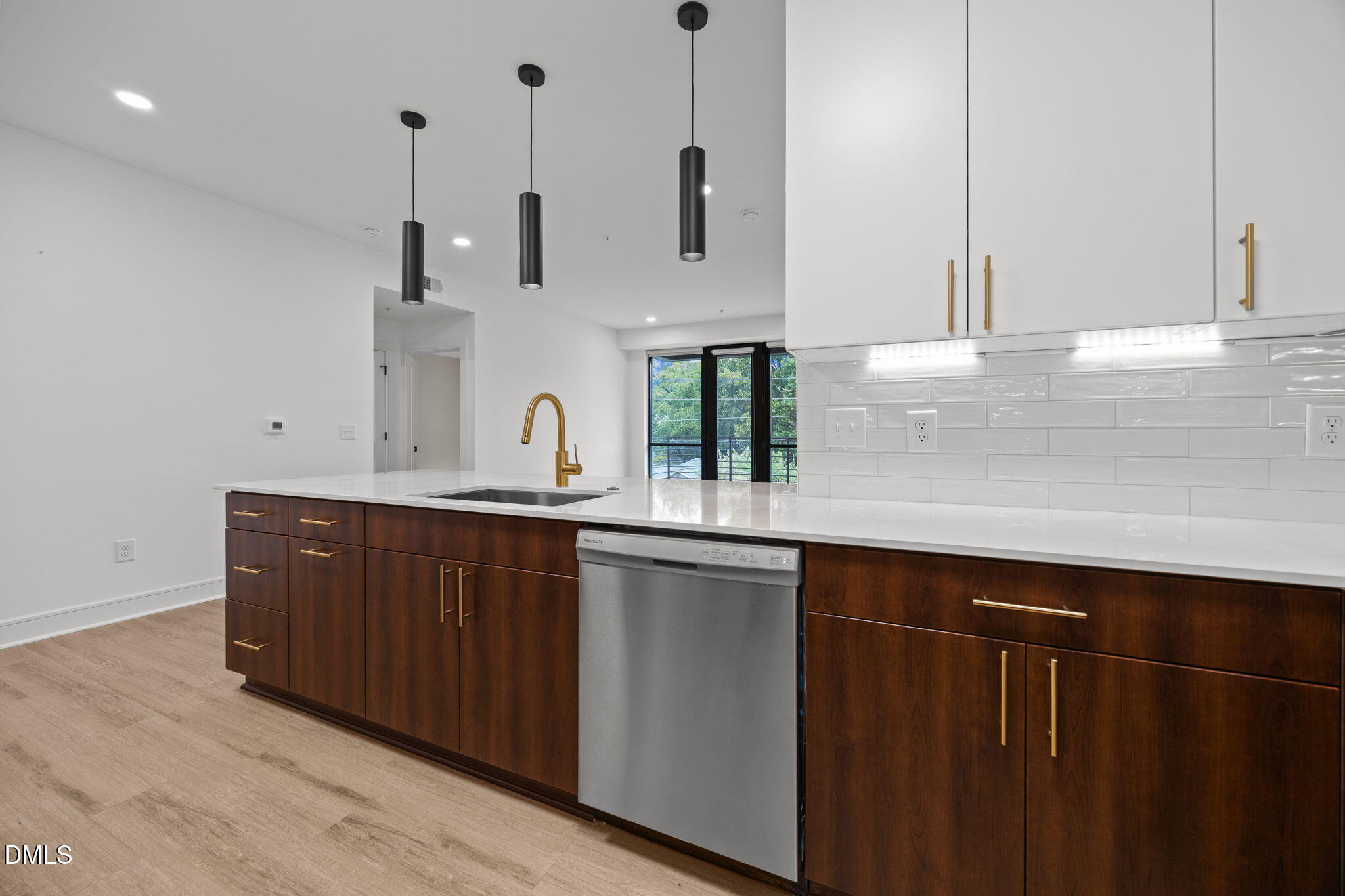 615 W Peace Street 307