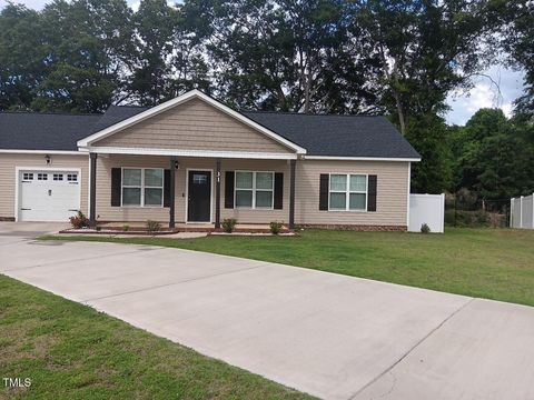 31 Kevior Avenue Four Oaks NC 27524