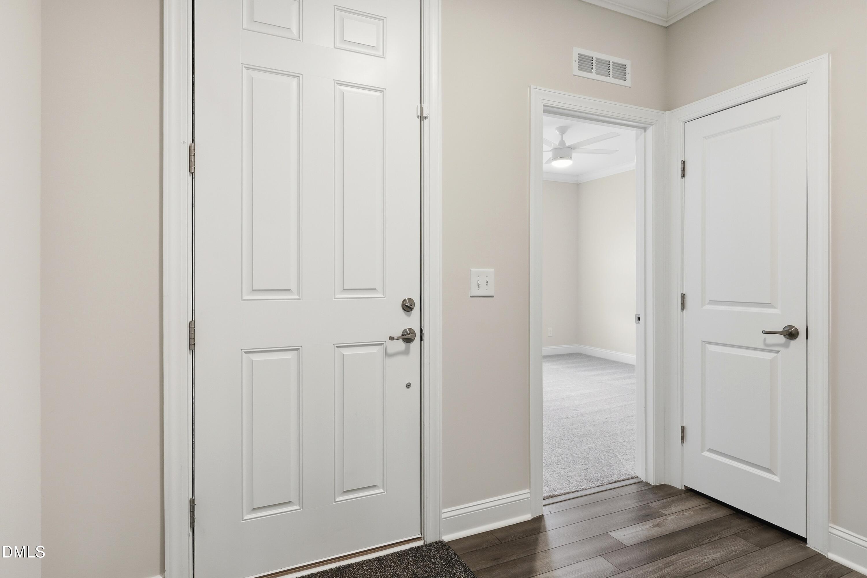 289 English Violet Lane