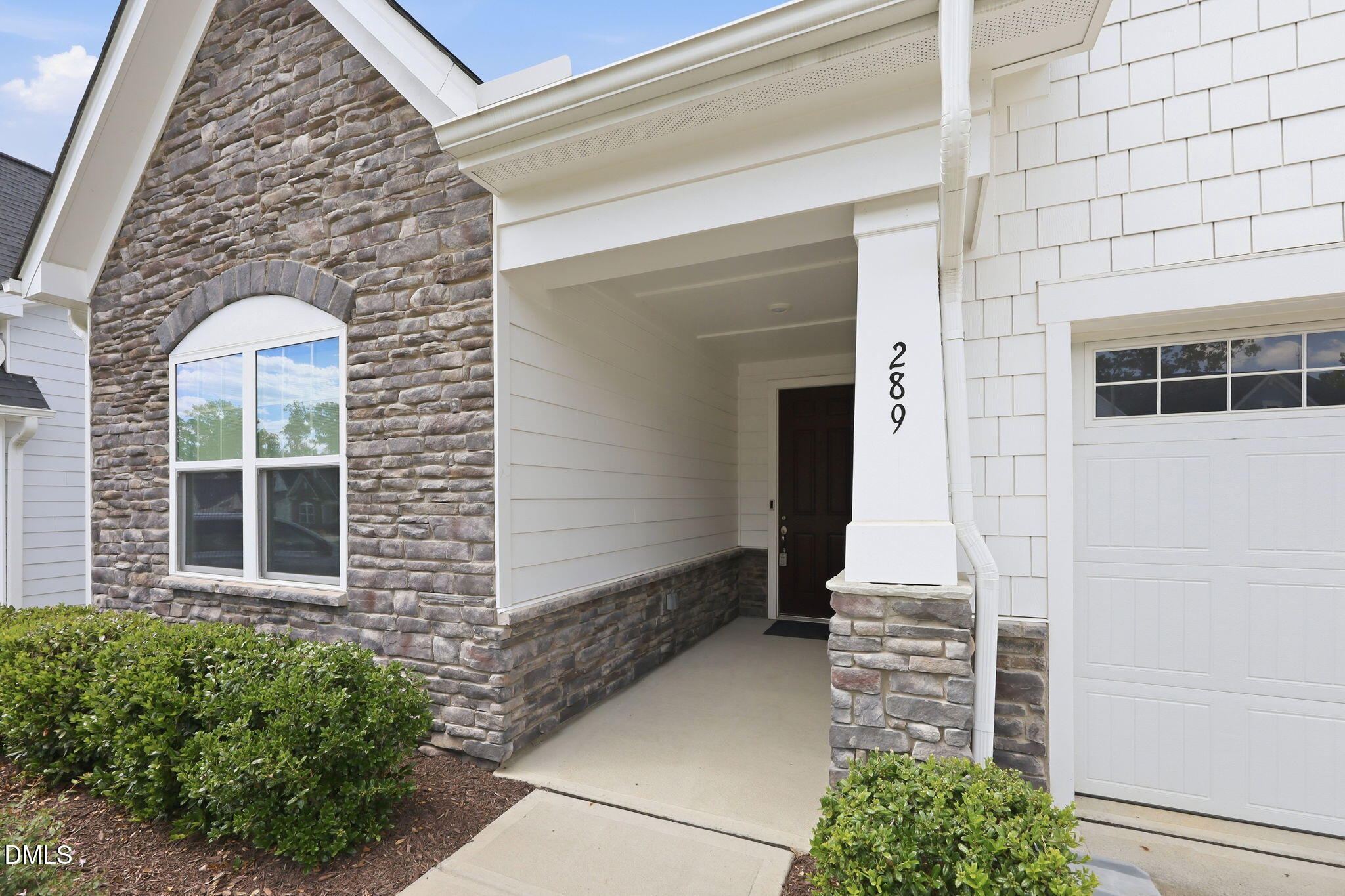 289 English Violet Lane