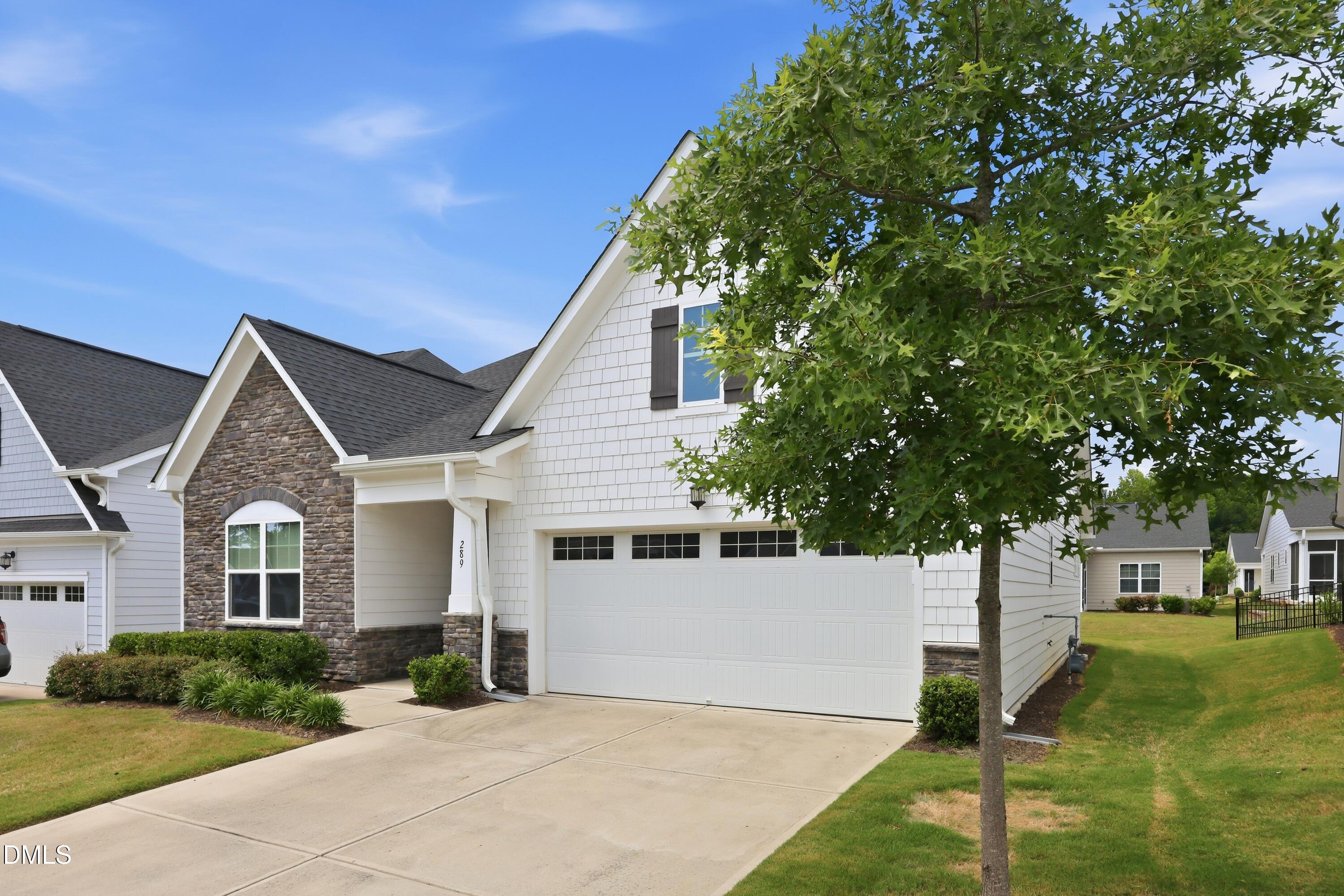289 English Violet Lane