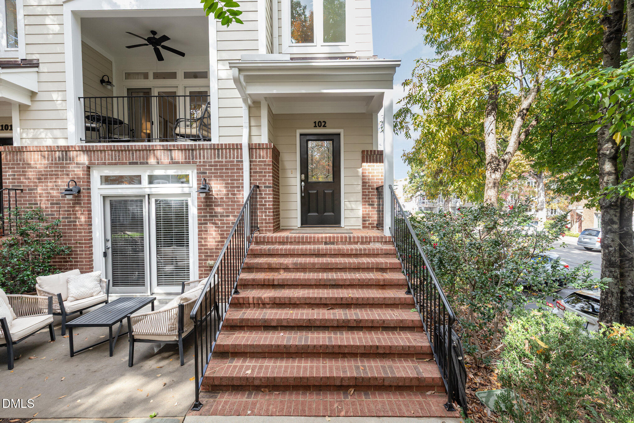 1120 Parkridge Lane 102