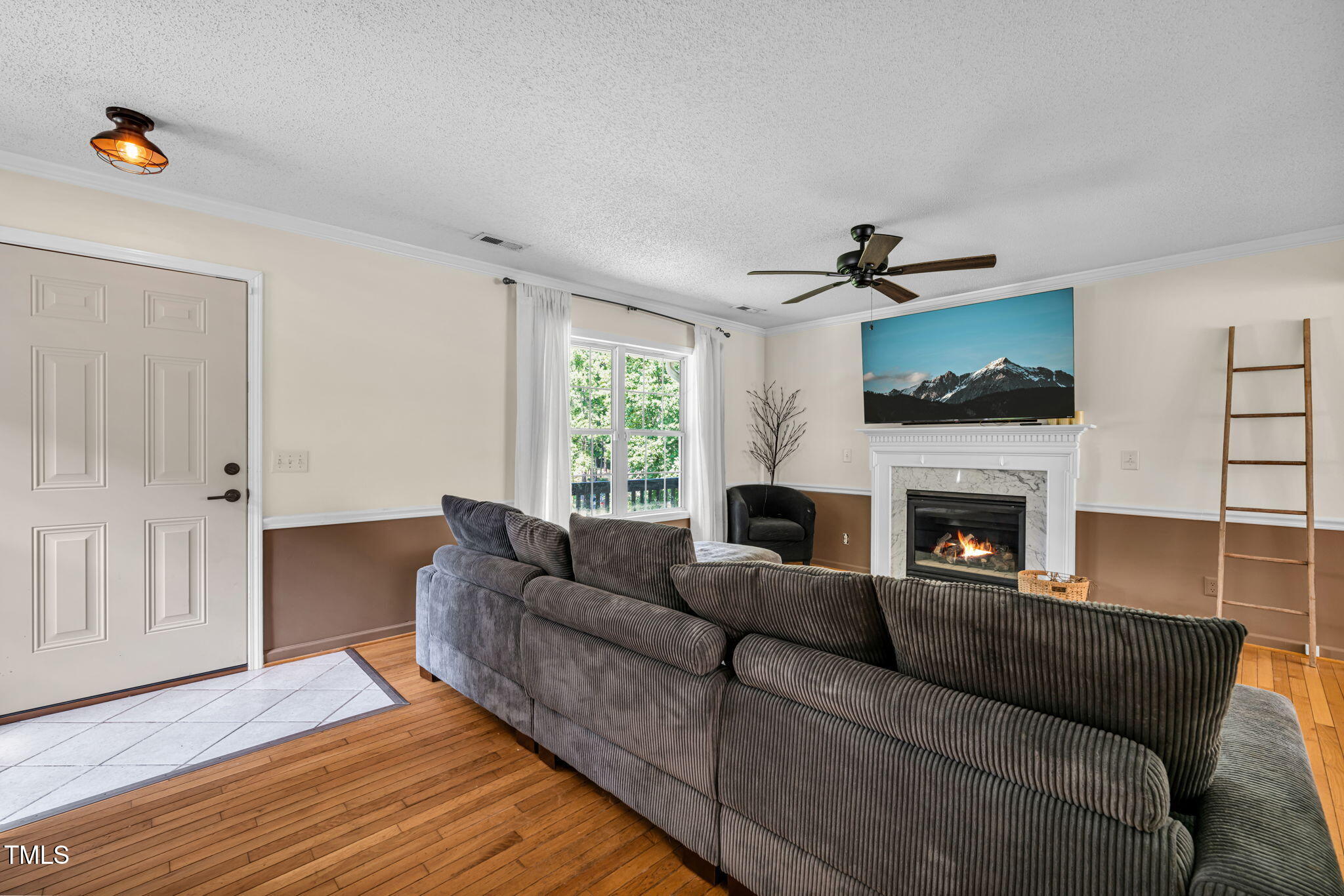 2313 Grassmere Court