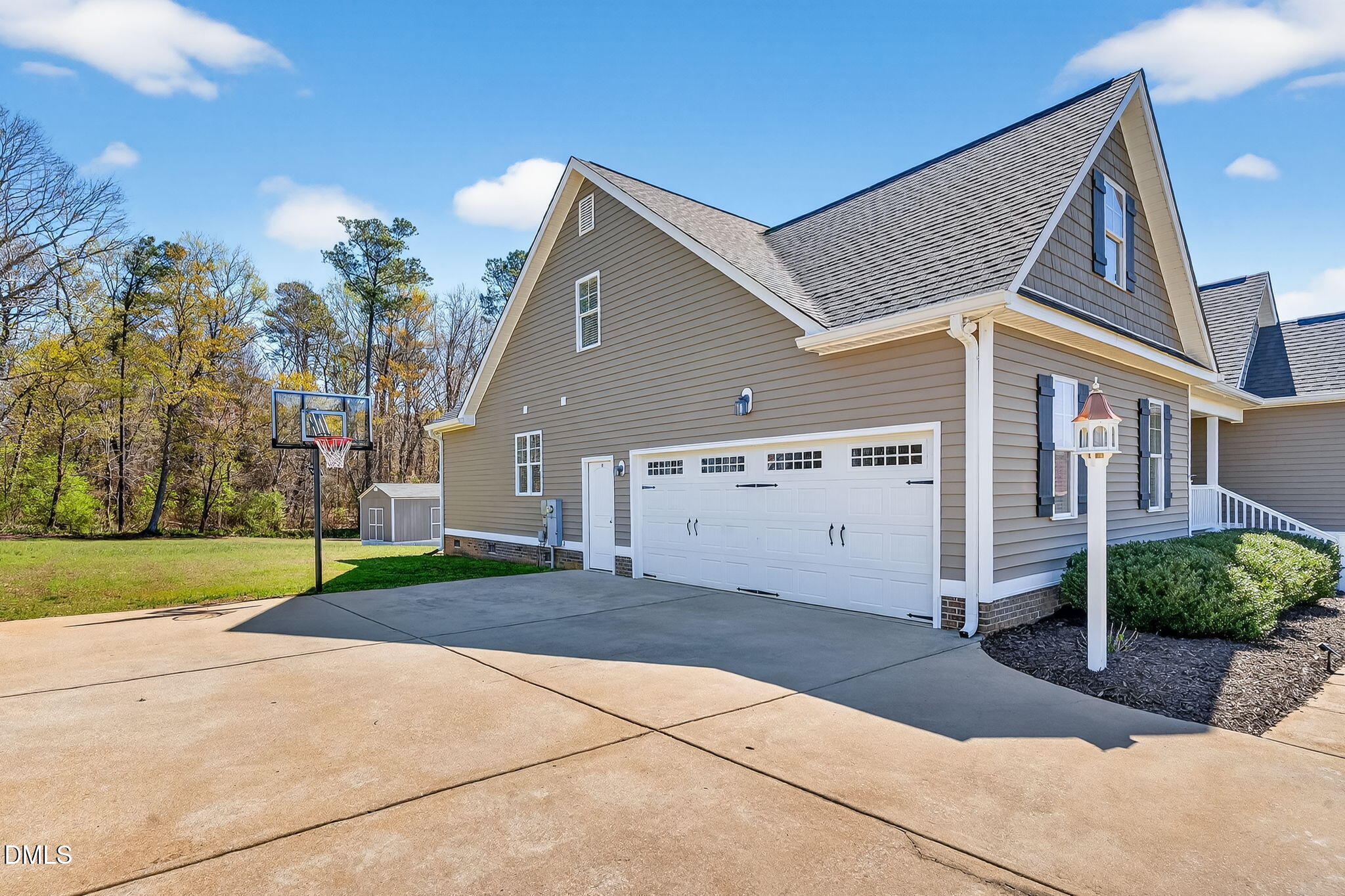 9009 Buckhead Lane