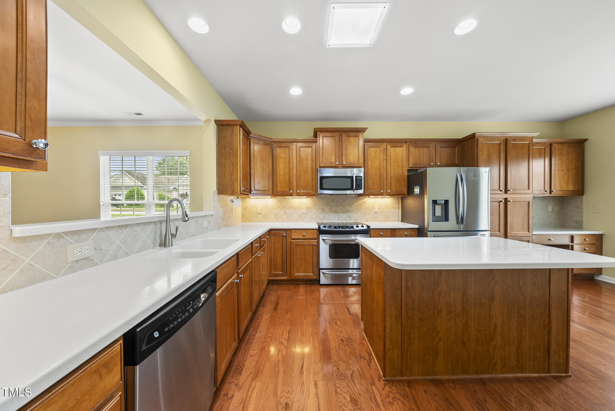 923 Peltier Drive
