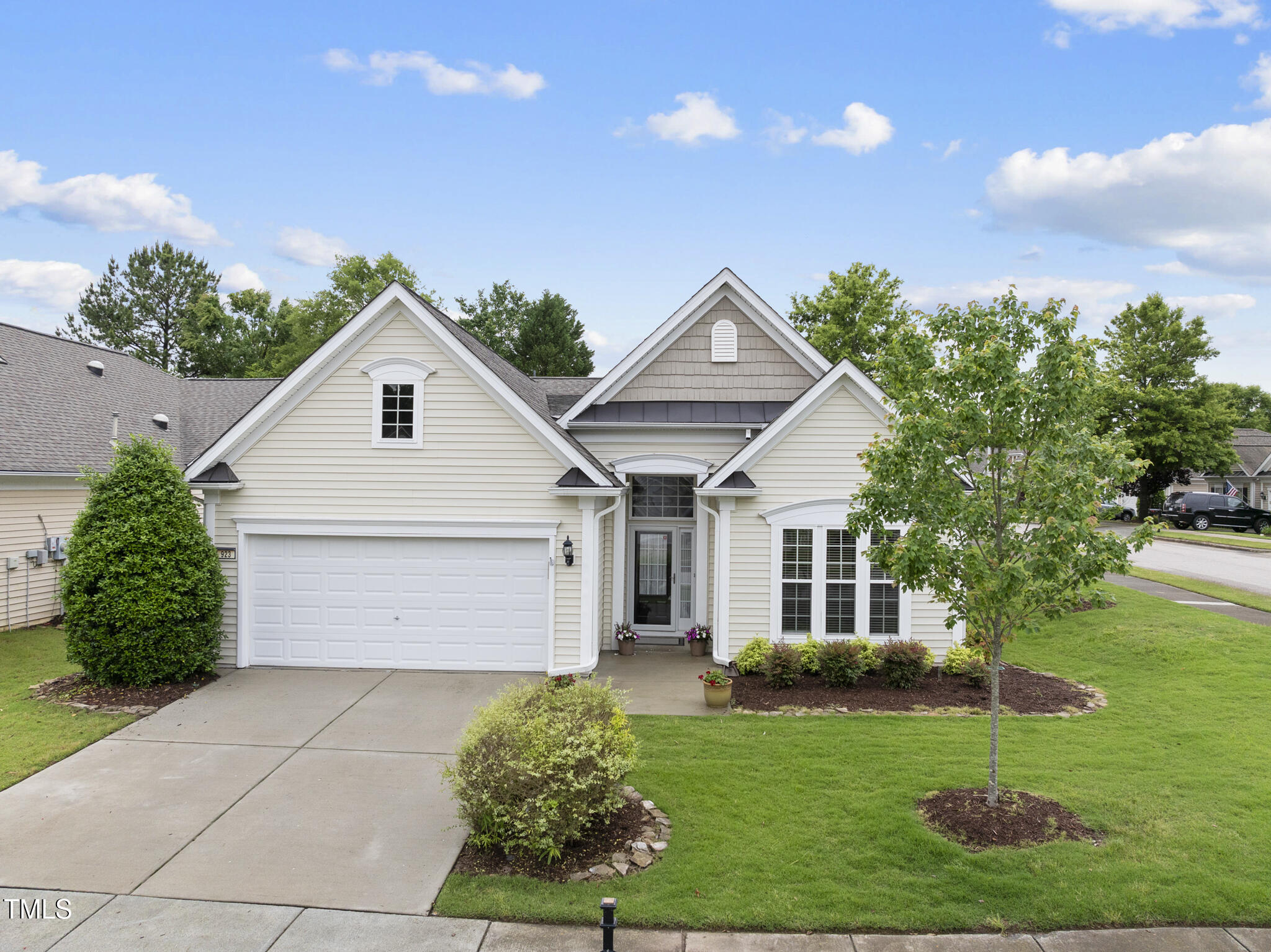 923 Peltier Drive