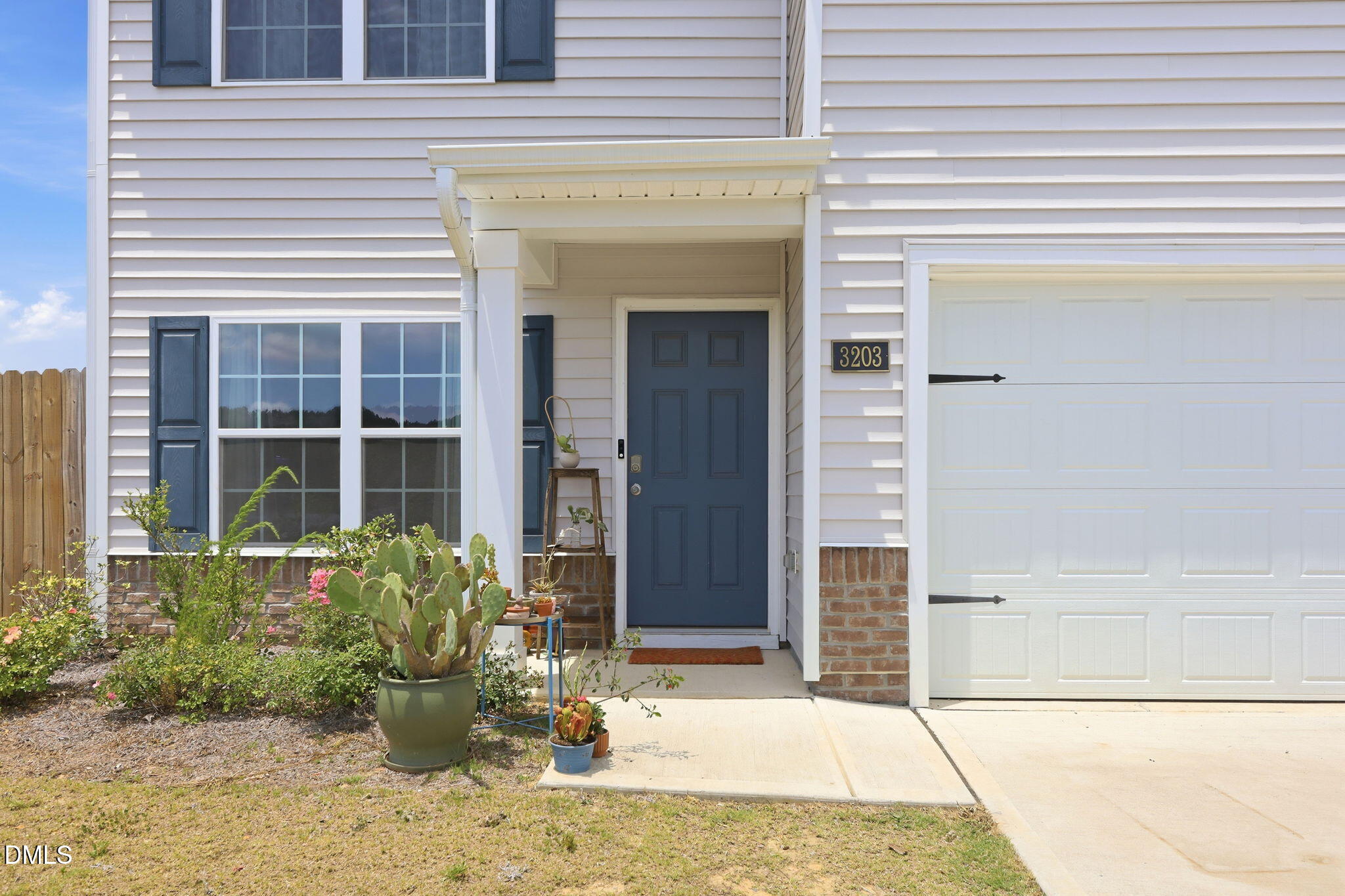 3203 Finch Court