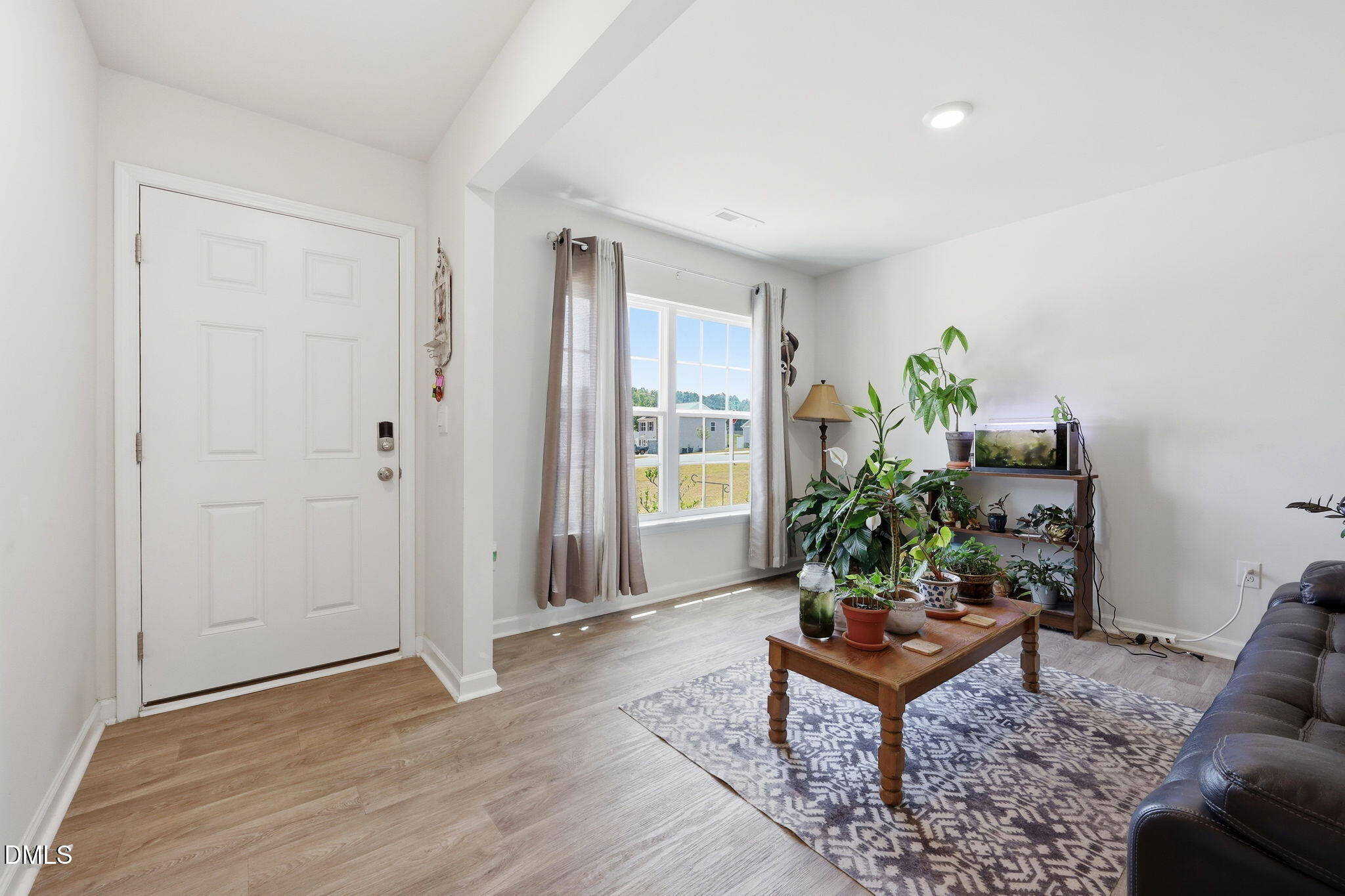 3203 Finch Court