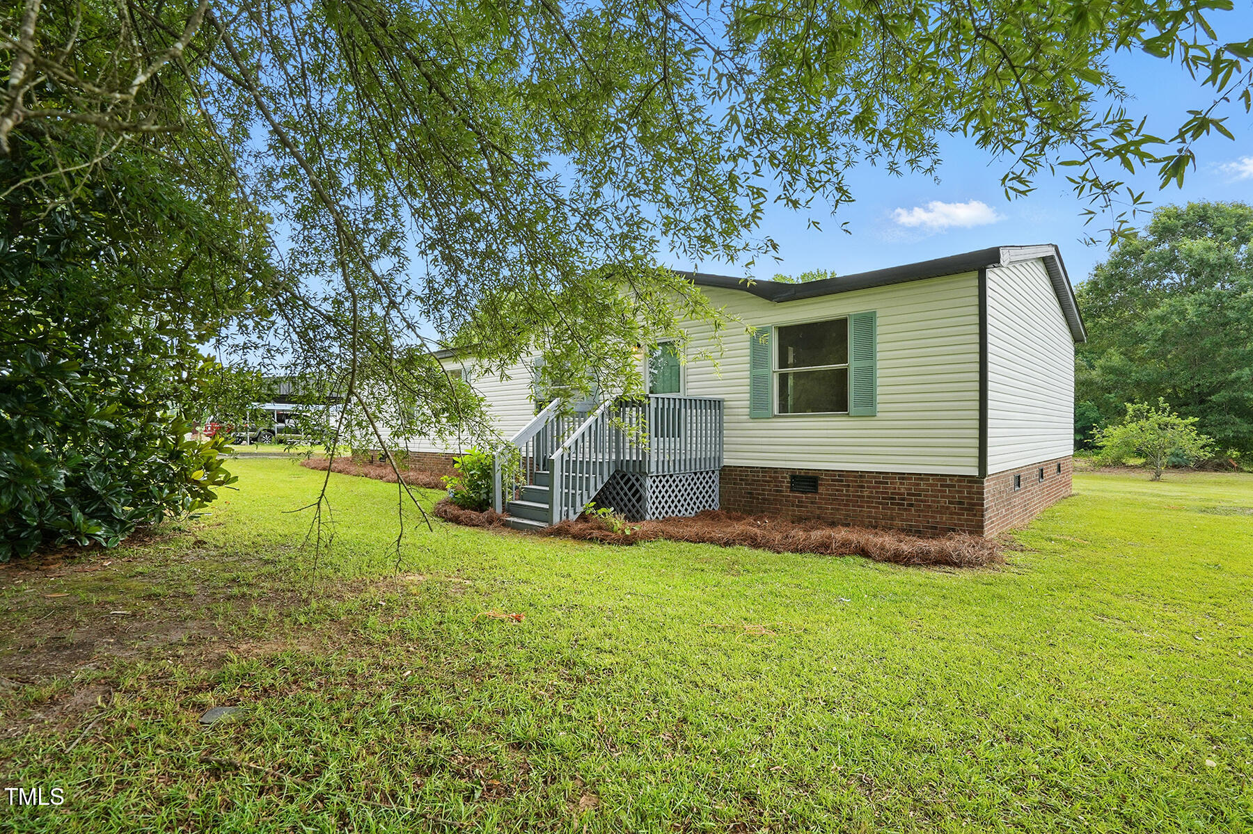 585 Smith Road