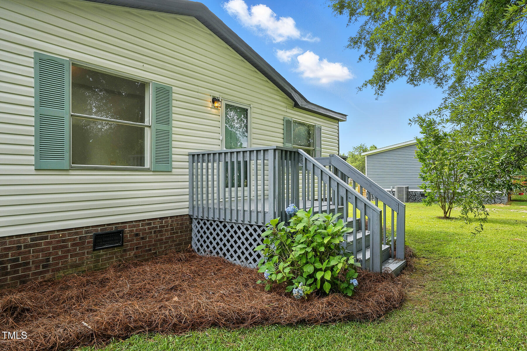 585 Smith Road