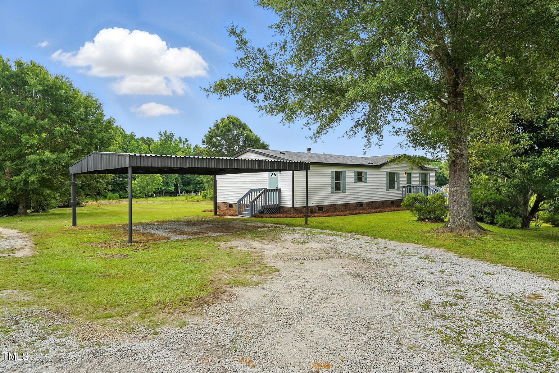 585 Smith Road