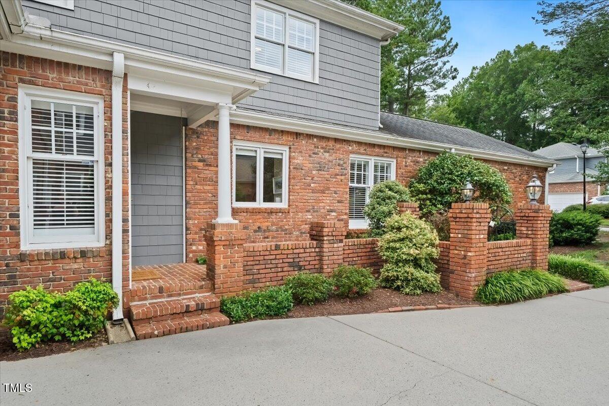 107 Greensview Drive