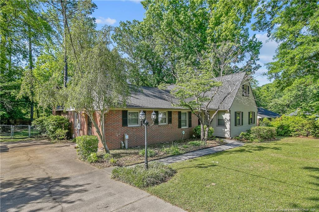 2227 Meadow Wood Road