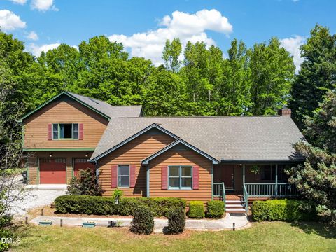 Photo of 920 Wagstaff Road, Fuquay Varina, NC 27526 (MLS # 10160219)