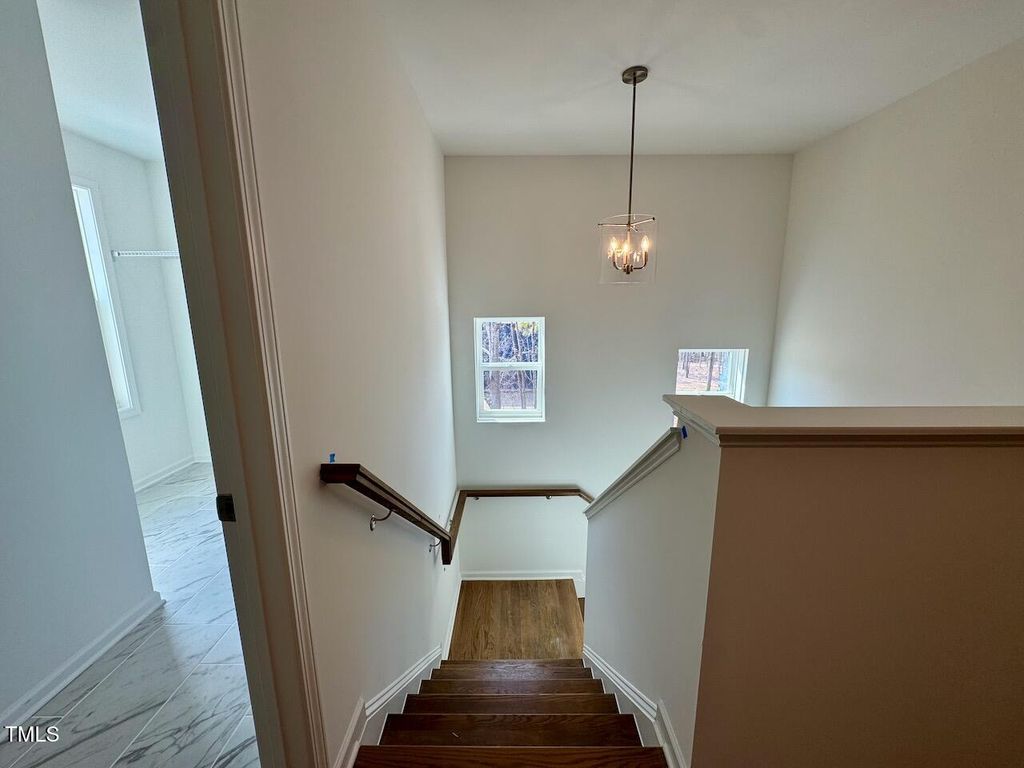 listing image 80