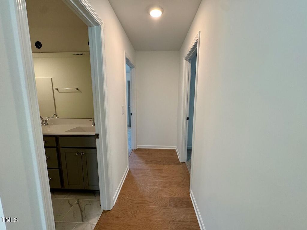 listing image 73