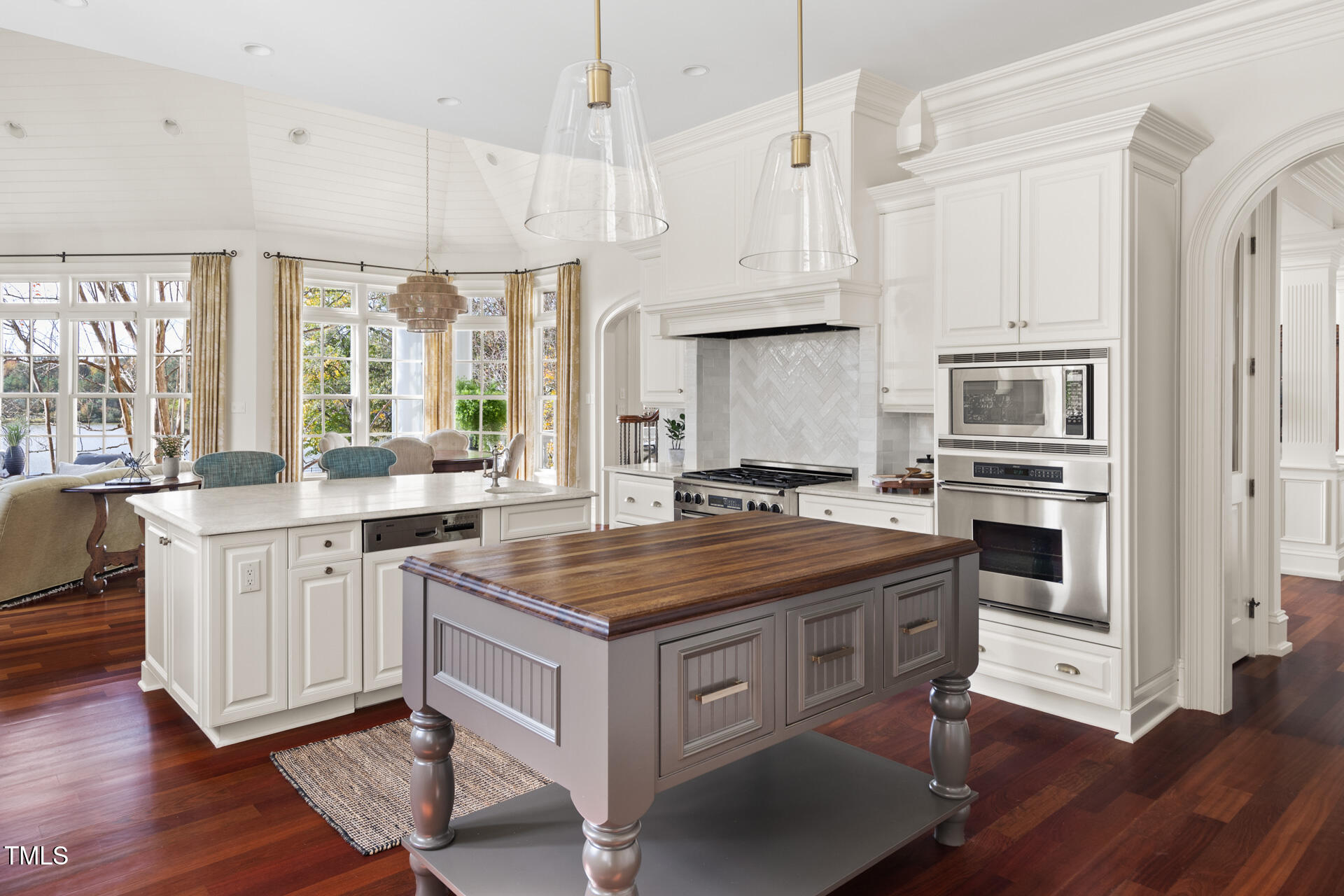 Durham, North Carolina 27713, United States, 5 Bedrooms Bedrooms, ,7 BathroomsBathrooms,Residential,Pending,33997