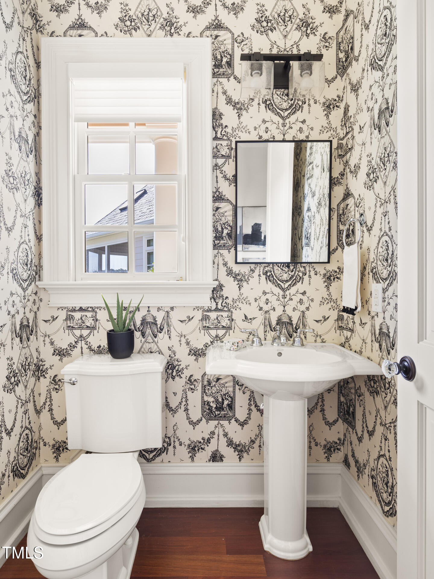 Durham, North Carolina 27713, United States, 5 Bedrooms Bedrooms, ,7 BathroomsBathrooms,Residential,Pending,33997