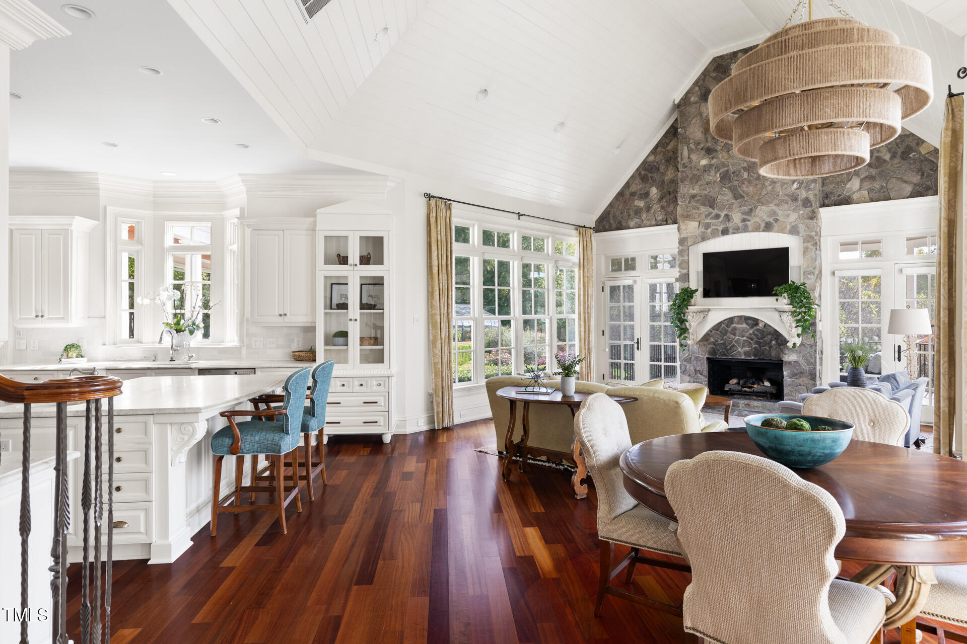 Durham, North Carolina 27713, United States, 5 Bedrooms Bedrooms, ,7 BathroomsBathrooms,Residential,Pending,33997